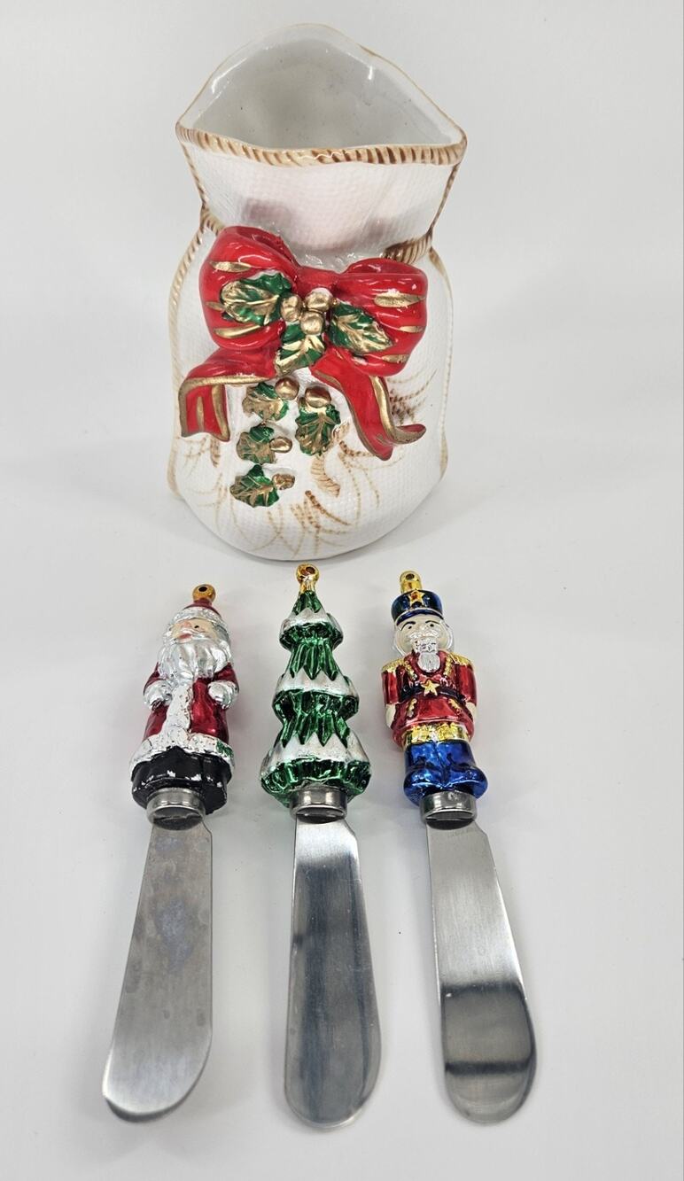 Boston Warehouse Christmas Cheese Spreaders Santa Tree Nutcracker w Holder Set